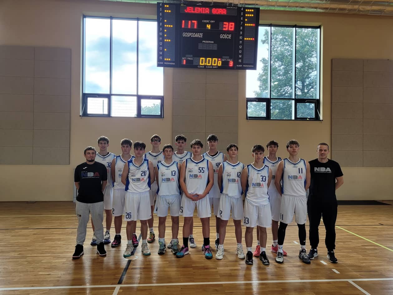 Jelenia Góra: Miejskie derby wyraźnie dla NBA