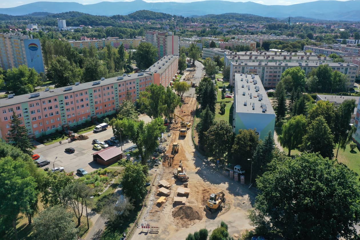 Jelenia Góra: Prace na Karłowicza – całkowite zamknięcie remontowanego odcinka
