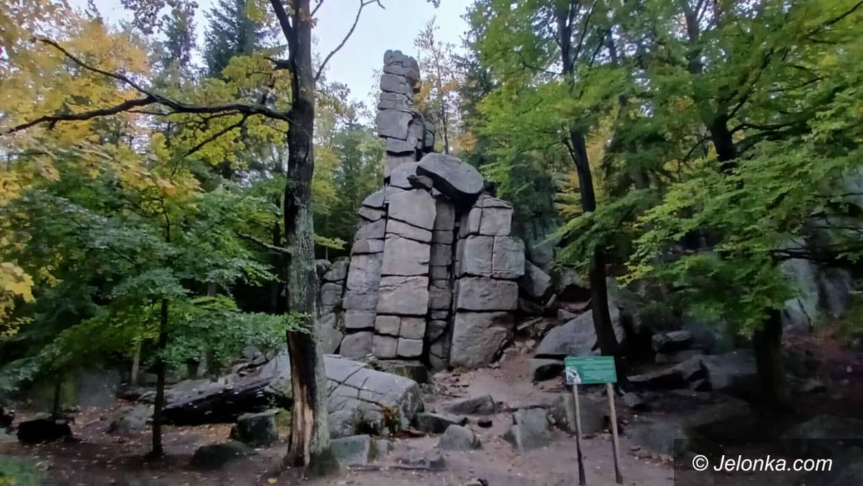 Szklarska Poręba: Krzywe Baszty W Górach Izerskich – nieludzką ręką utworzone