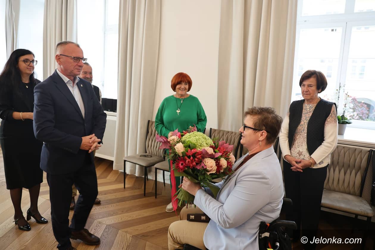 Jelenia Góra: Srebrna Lucynka powitana w ratuszu