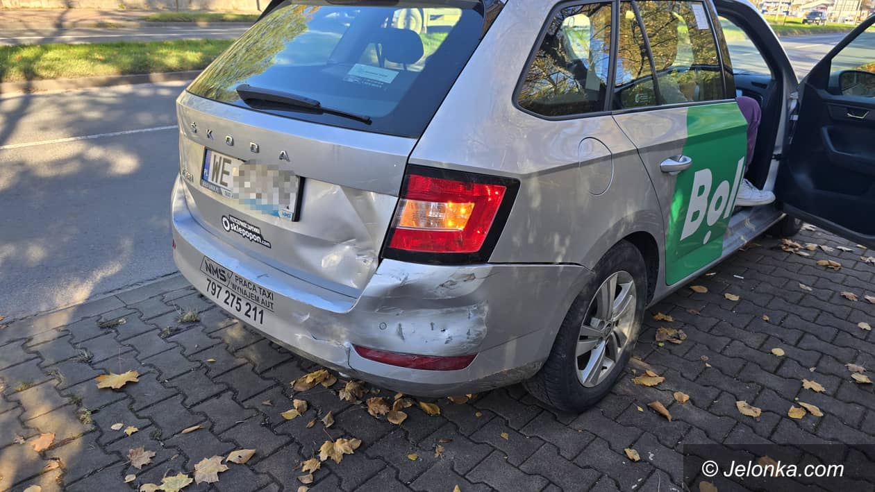 Jelenia Góra: Bolt – stłuczka z Dacią