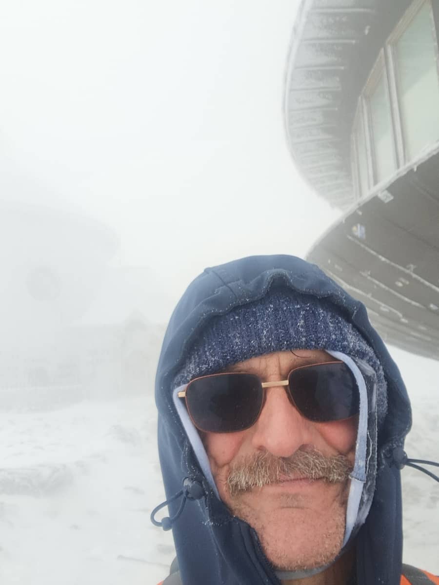 Śnieżka: Coraz więcej śniegu w Karkonoszach