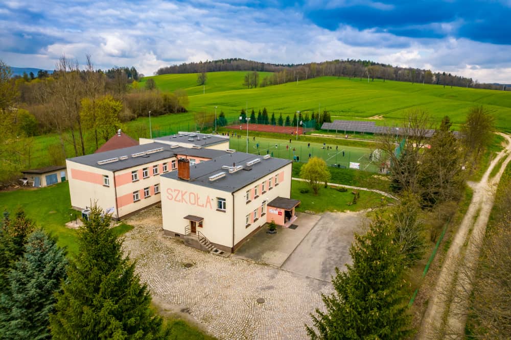 Stara Kamienica: Puchar dla szkoły w Barcinku