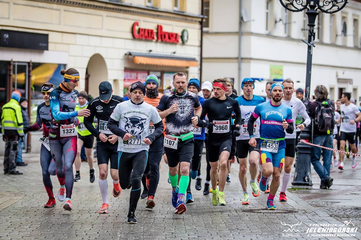 Jelenia Góra: Pobiegną w Jeleniej Górze. Uwaga... duże utrudnienia na ulicach!