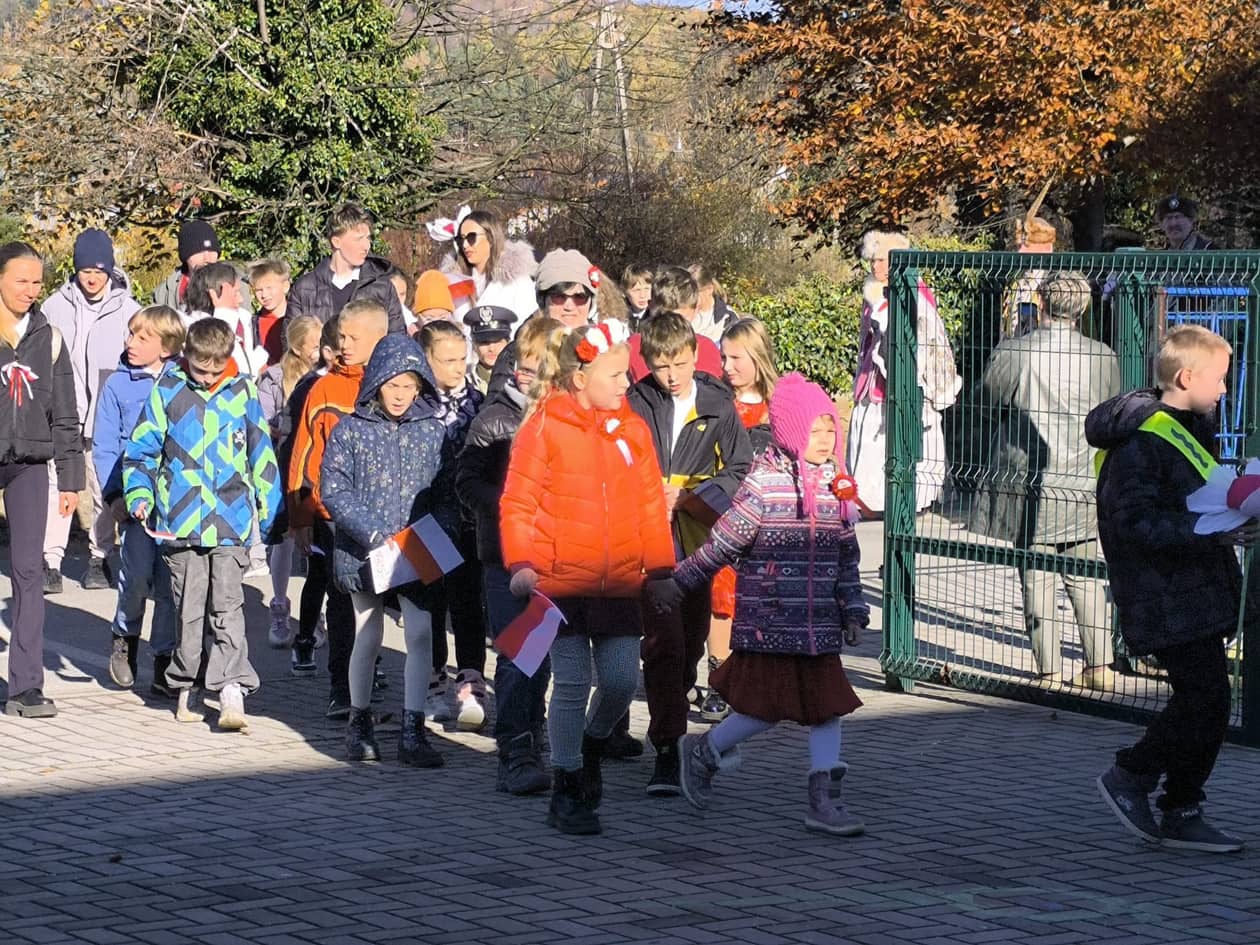 Sosnówka: Sosnówka maszerowała dla Niepodległej