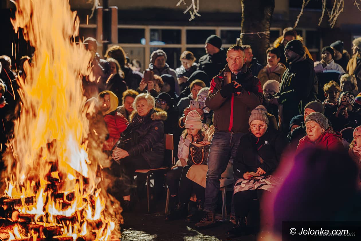 Jelenia Góra: Patriotyczne ognisko