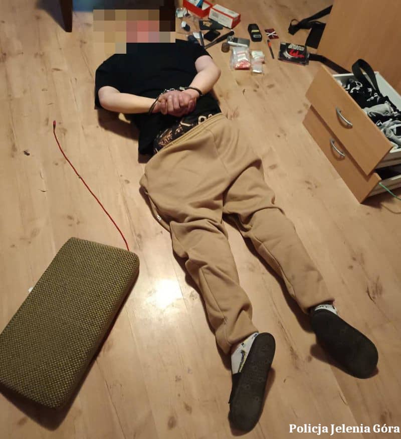 Stara Kamienica: Sam zrobił w domu bombę