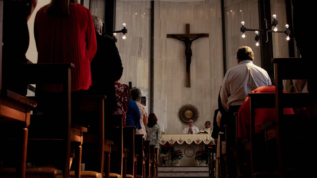 Polska: Liczyli wiernych w kościołach. Jak to wygląda u nas?