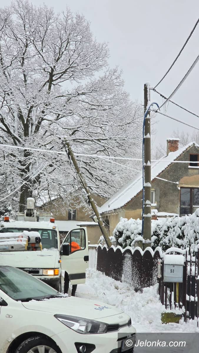 Jelenia Góra: Dramatycznie ślisko na drogach