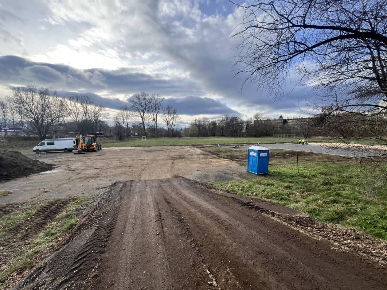 Jelenia Góra: Zabobrzański Dołek – tu powstają nowe boiska