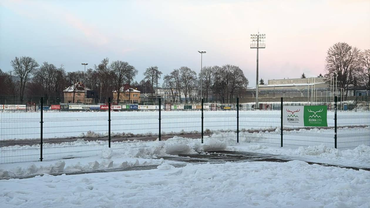 Jelenia Góra: Karkonosze przegrały z zimą