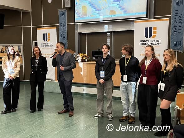 Jelenia Góra: Biznes i Karkonoskie Szlaki