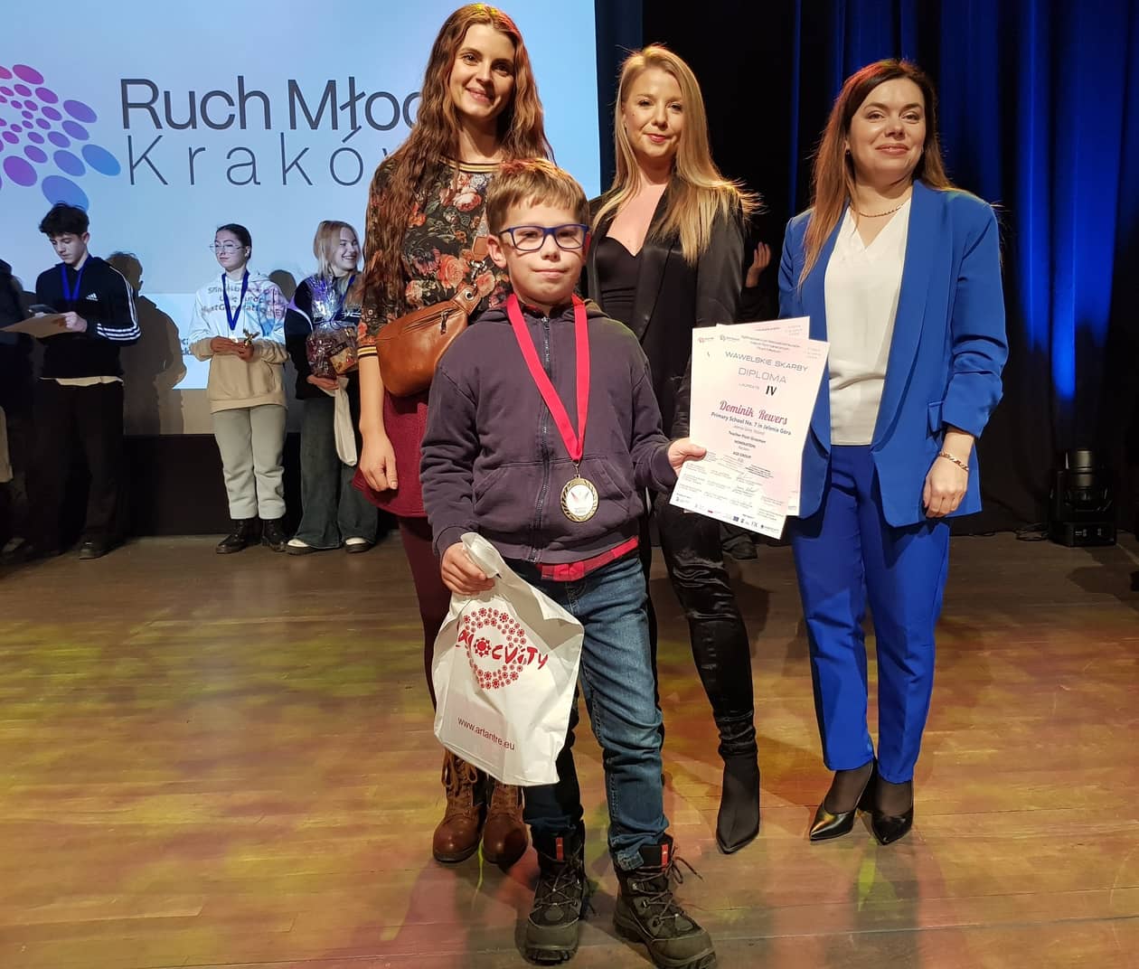 Jelenia Góra: Sukces uczniów „Siódemki” na międzynarodowym festiwalu w Krakowie