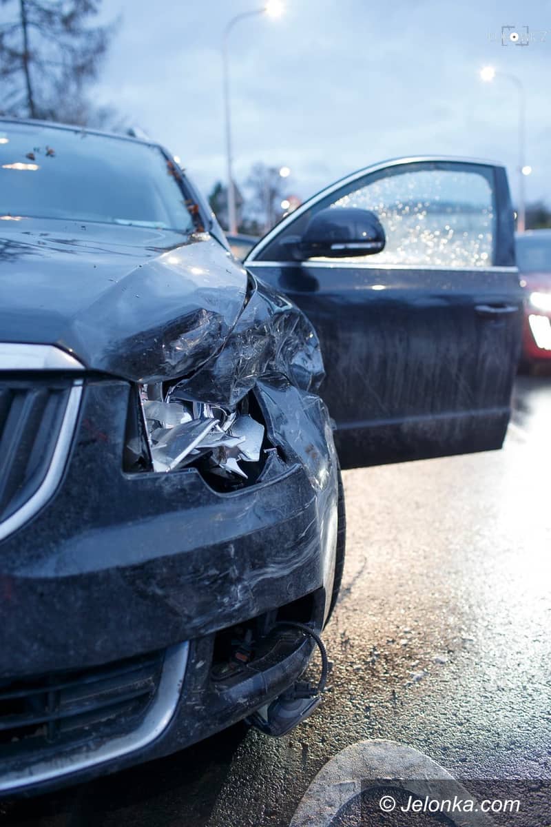 Jelenia Góra: Niby drobna kolizja ale naprawy ponad 10 tys. zł
