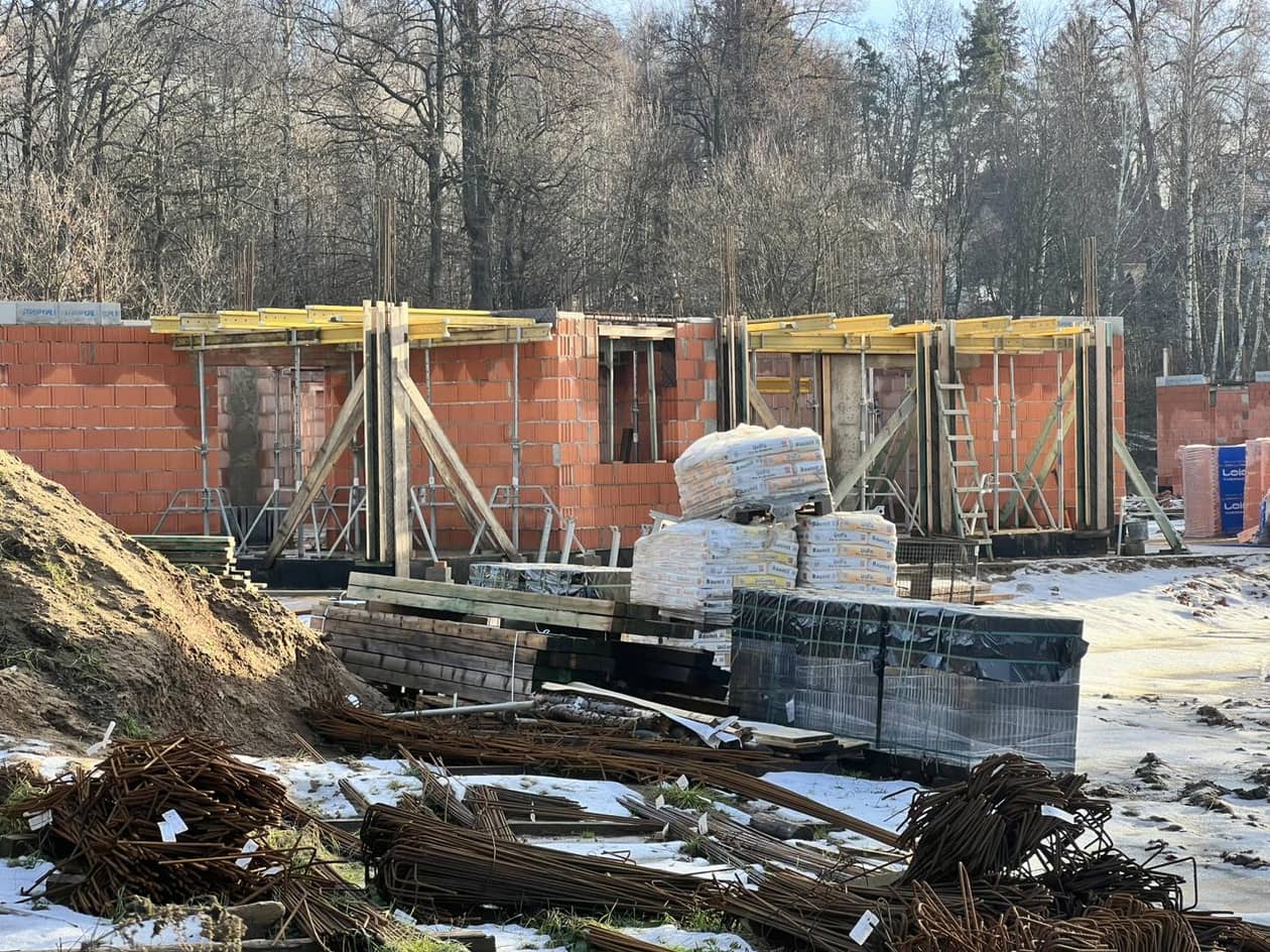 Cieplice: Nowe bloki przy Junaków – prace postępują