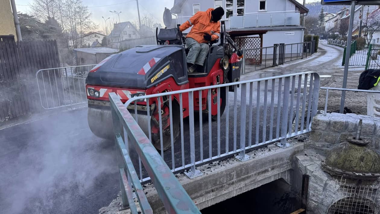 Piechowice: Odbudowany mostek na święta