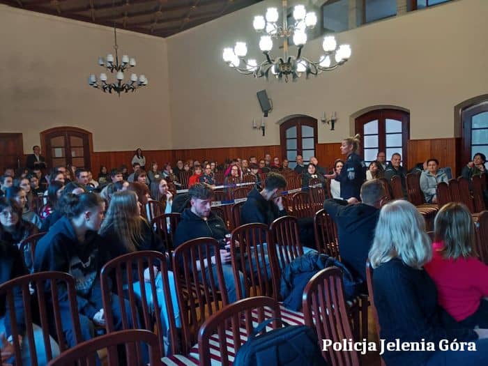 Jelenia Góra: Policja i KANS