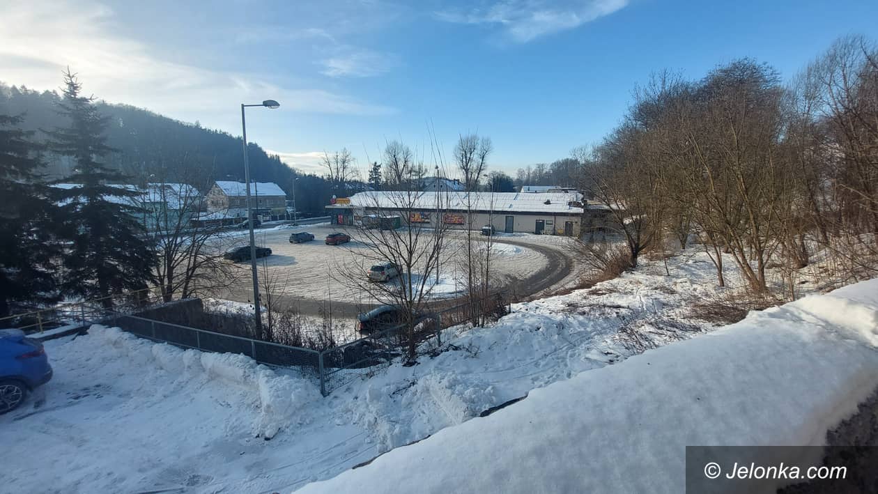 Jelenia Góra: Kiedyś palono tu znicze, dziś robi się zakupy na obiad