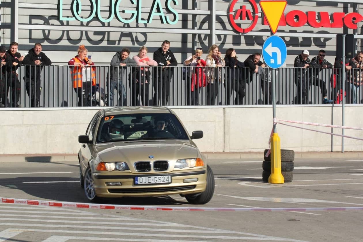 Jelenia Góra: Zamienią parking w rajdową arenę