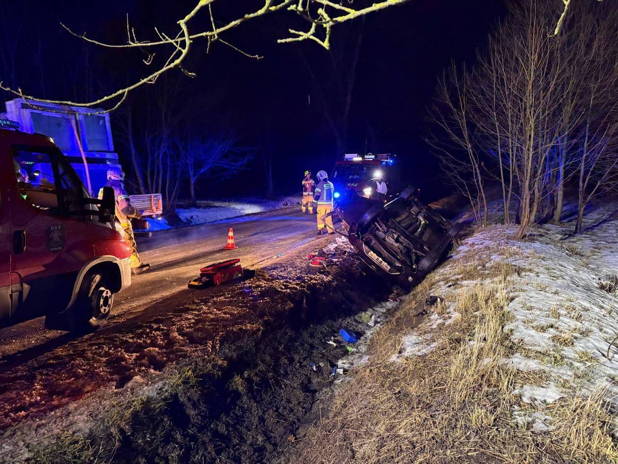 Mysłów: Dachowanie do rowu