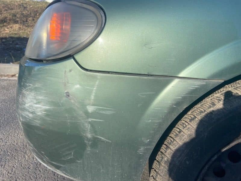 Jelenia Góra: Kto porysował samochód?