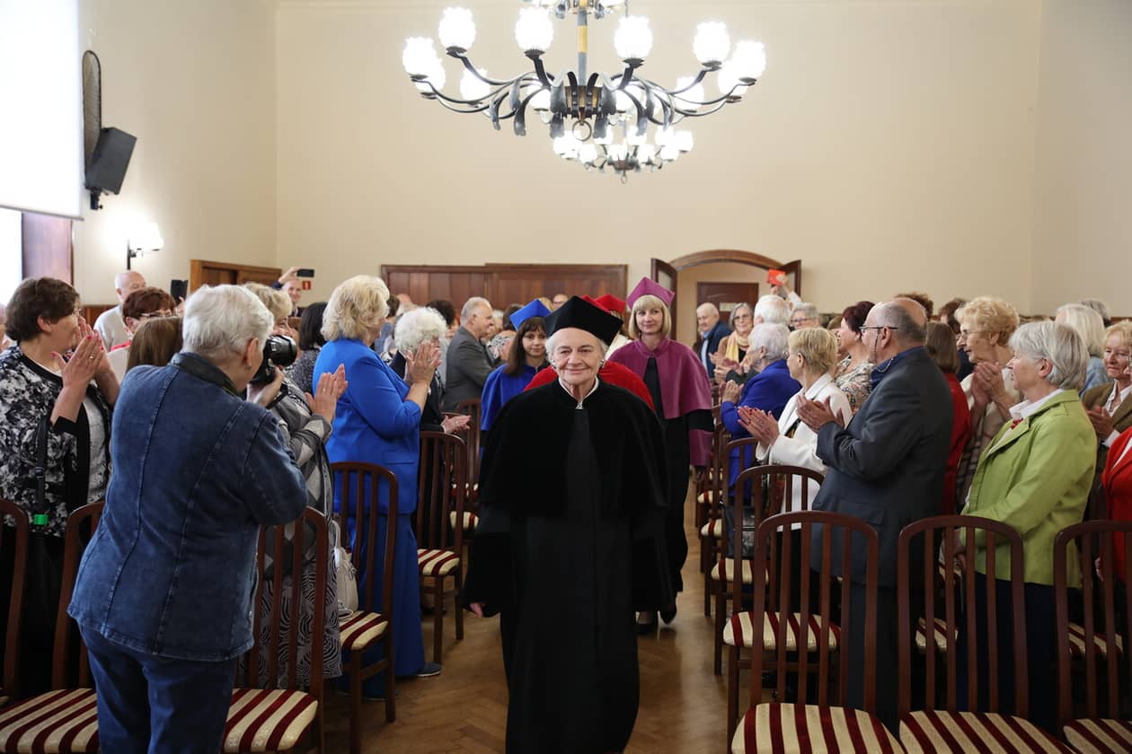 Jelenia Góra: Babcia i dziadek wciąż chcą się uczyć!