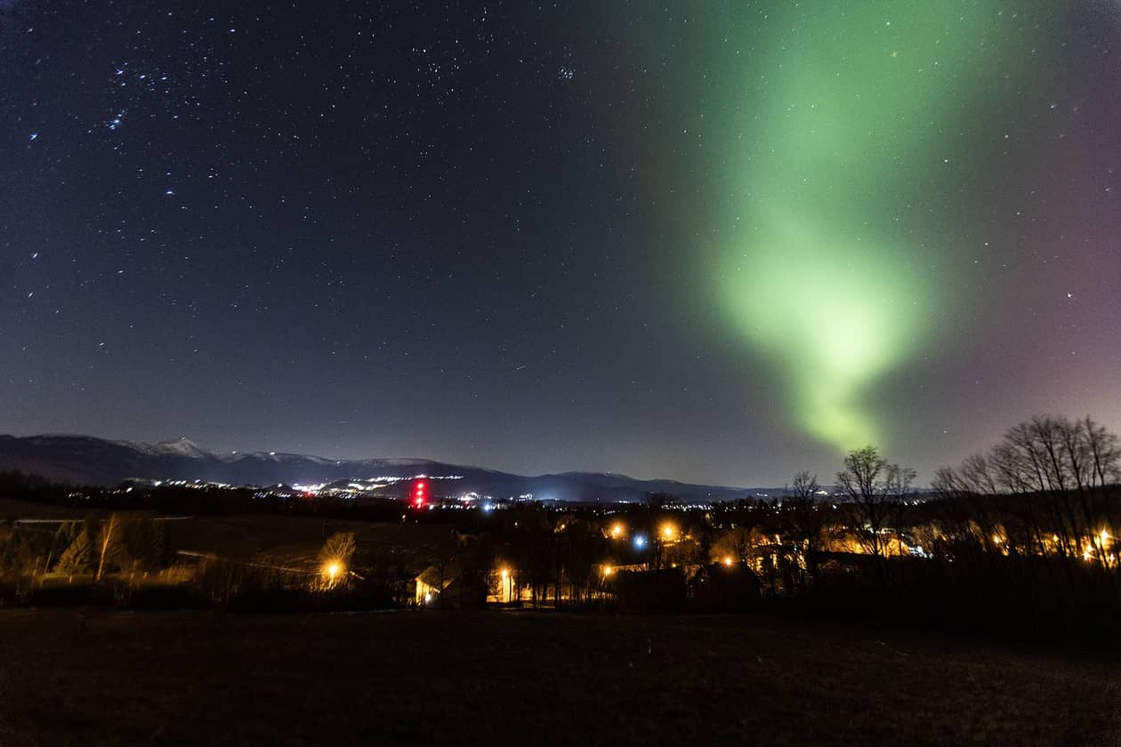 Jelenia Góra: O powrocie kolei do Kowar, zamieszaniu w powiatowej polityce i marszu dla Danusi