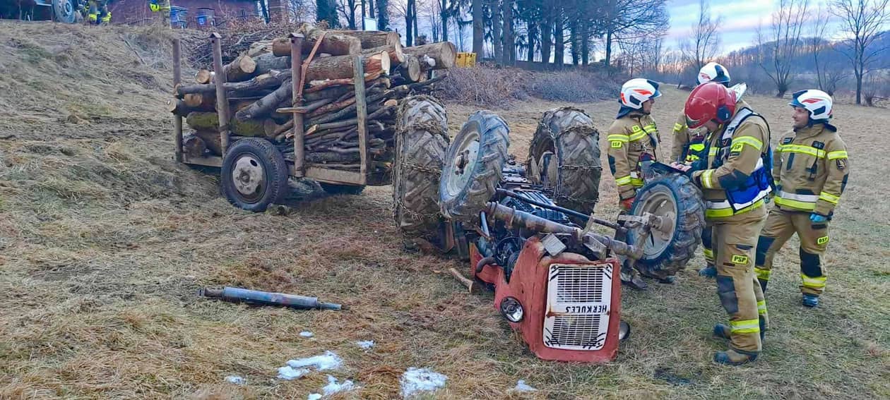Podgórki: Kierowca przygnieciony przez ciągnik