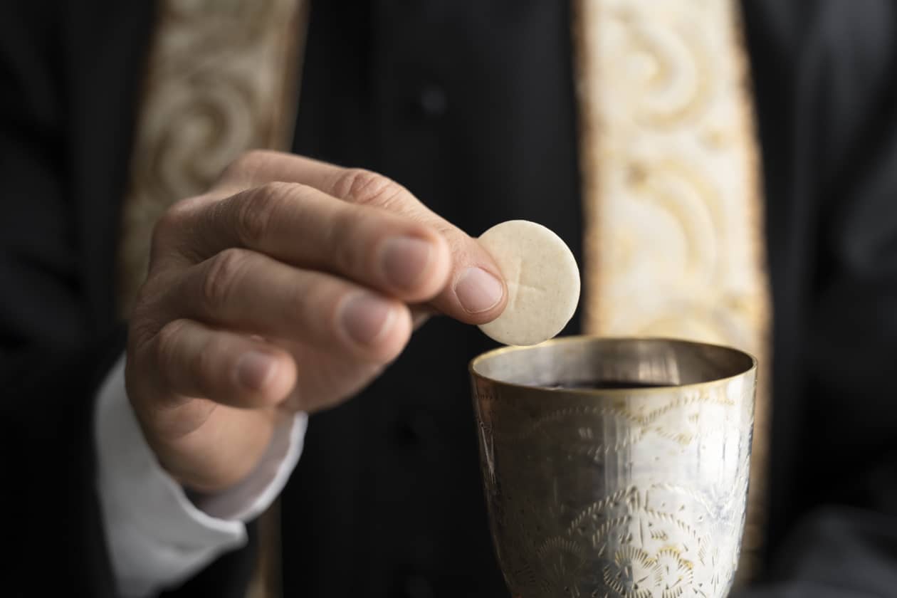 Jelenia Góra: Ksiądz jechał na odpust na "podwójnym gazie"