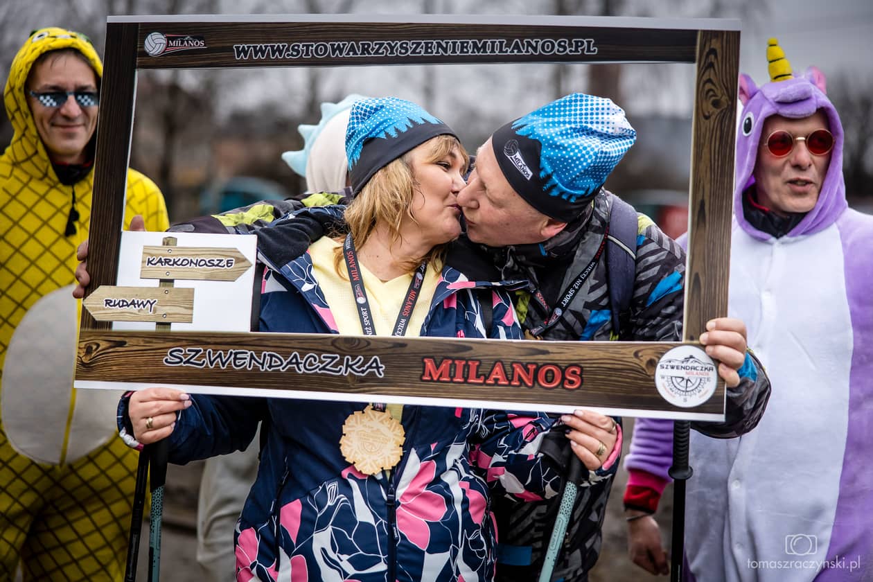 Powiat: Poszwędali się z Milanos