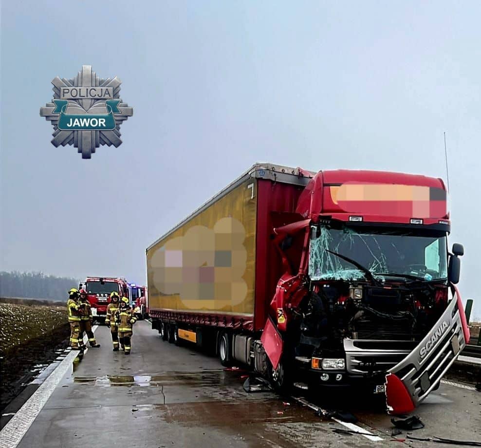 Autostrada A4: Karambol na drodze, autostrada A4 stoi