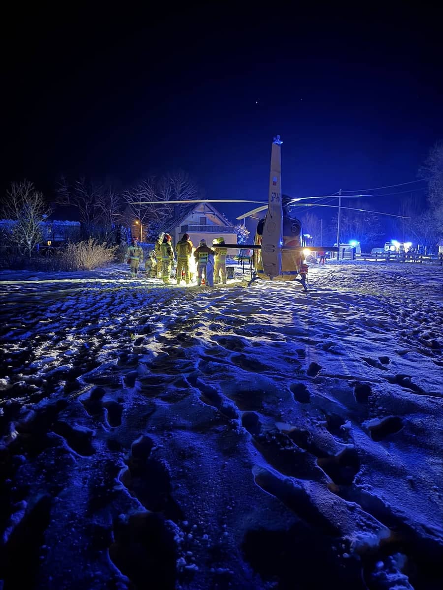 Region: Walka o życie. Mężczyzna przygnieciony przez ciągnik rolniczy!