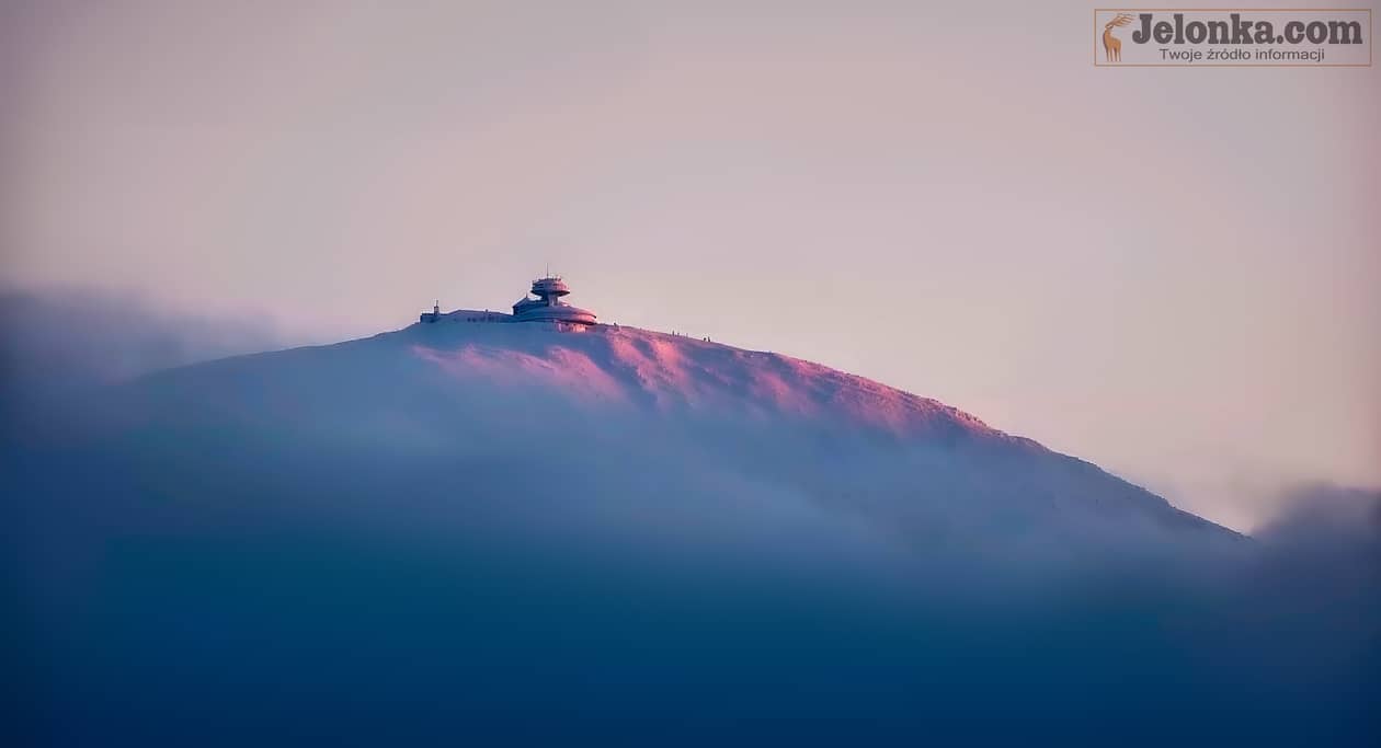 Śnieżka: Majestatyczna Śnieżka w obiektywie kamery
