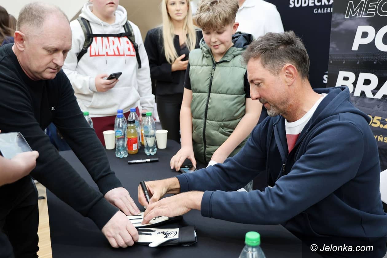 Jelenia Góra: Tłumy na spotkaniu z legendarnym bramkarzem