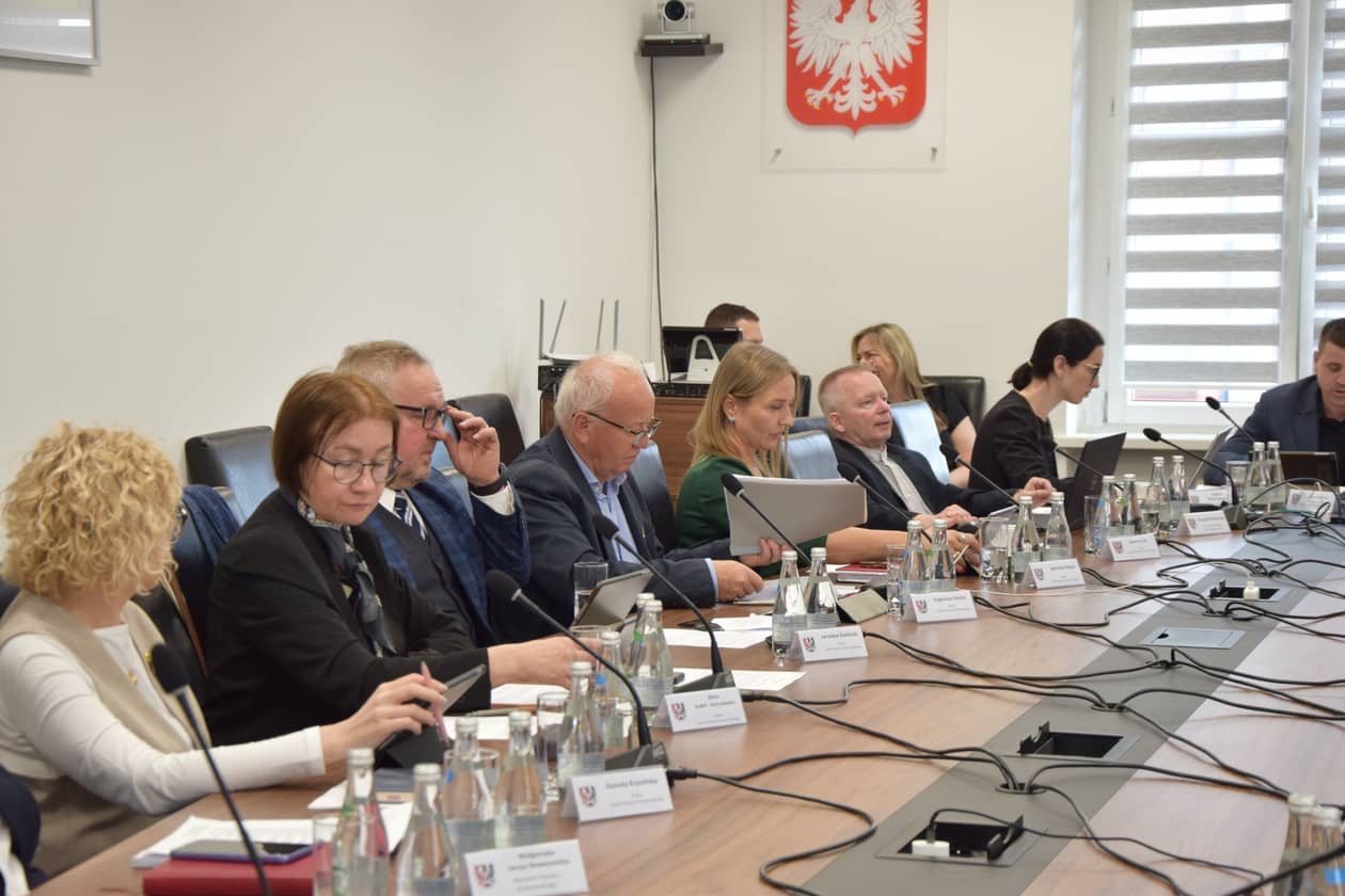 Powiat: Radni uchwalają, wojewoda mówi, że źle