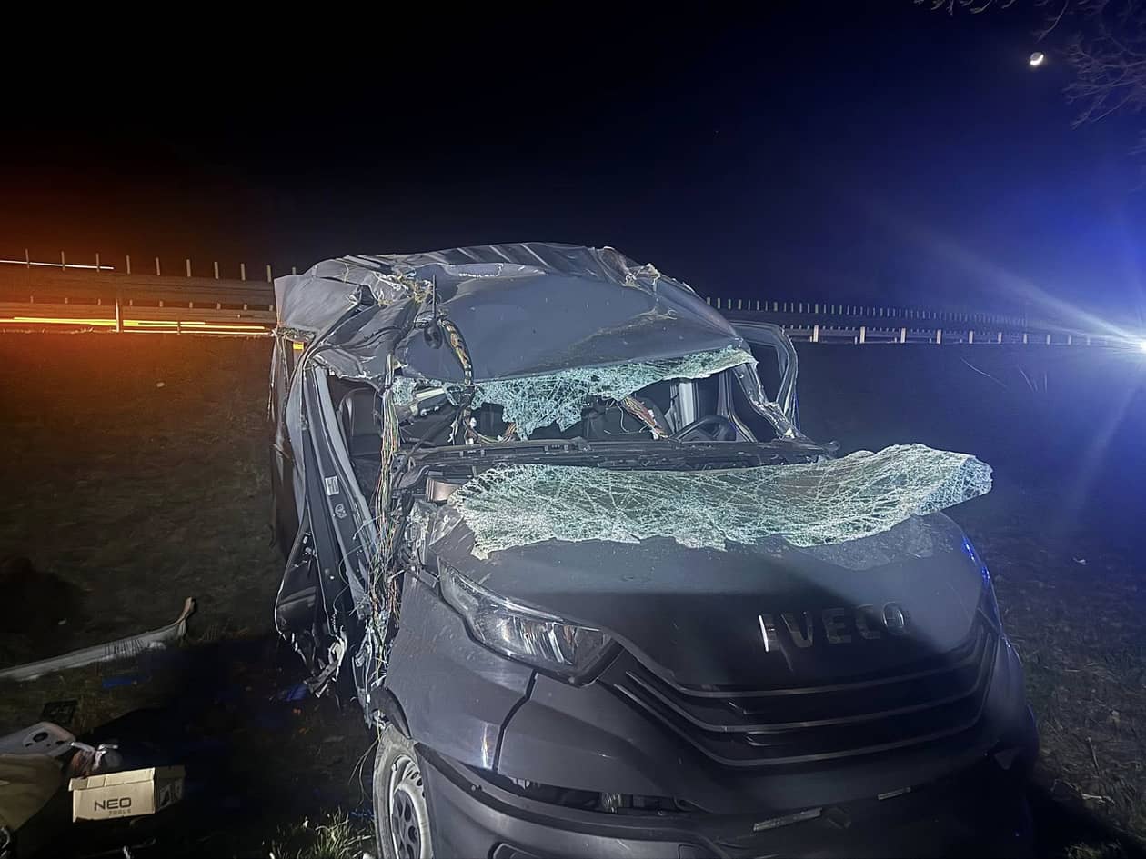 Autostrada A4: Poważne dachowanie busa