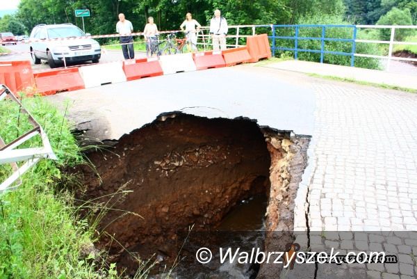 REGION, Głuszyca: Łomnica odciętą od świata. Głuszyca liczy straty