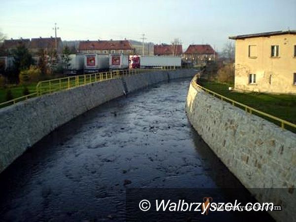 REGION, Czarny Bór: Wody zalewają gminę Czarny Bór