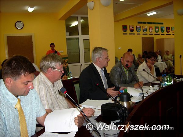 Wałbrzych: Opozycja odchudzi zarząd powiatu?
