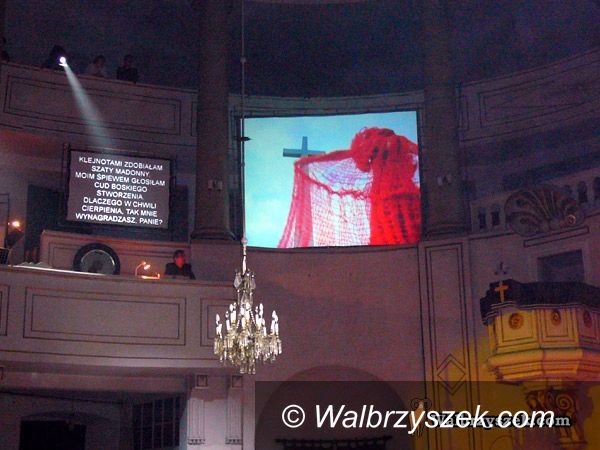 Wałbrzych: &#8220;Tosca” w kościele, publiczność zachwycona