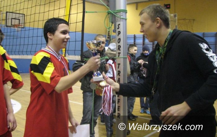 Wąłbrzych, OSiR: SZS: PG 9 oraz PG 1 najlepsze w siatkówkę