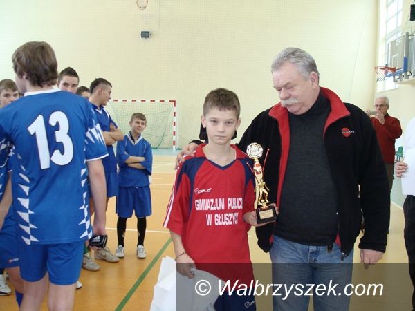 Głuszyca: Gospodarze zwyciężają turniej w Głuszycy