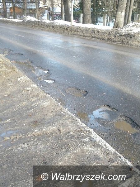 REGION, Szczawno-Zdrój: Slalomem przez Szczawno