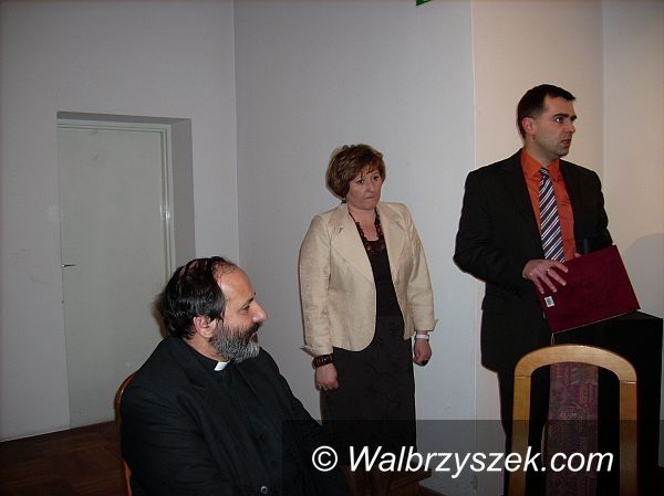 Wałbrzych: Pamięć o zbrodniach na Kresach
