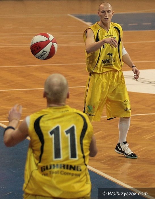 Wrocław: III liga: Dark Dog wciąż na fali. Czas na półfinały