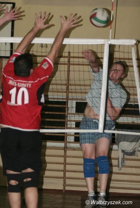 Wałbrzych, Podzamcze: WALS: Chełmiec i Sportnig w finale