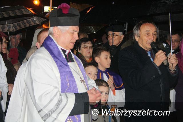 REGION, Szczawno-Zdrój: Mieszkańcy Szczawna oddali cześć ofiarom katastrofy