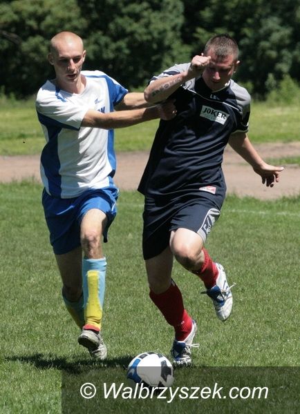 Region: Klasa B: Ligowi liderzy uciekają