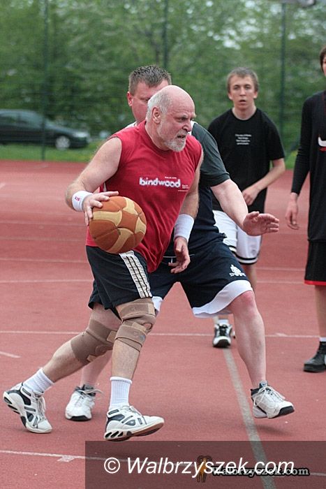 Wałbrzych: Rodzinna koszykówka