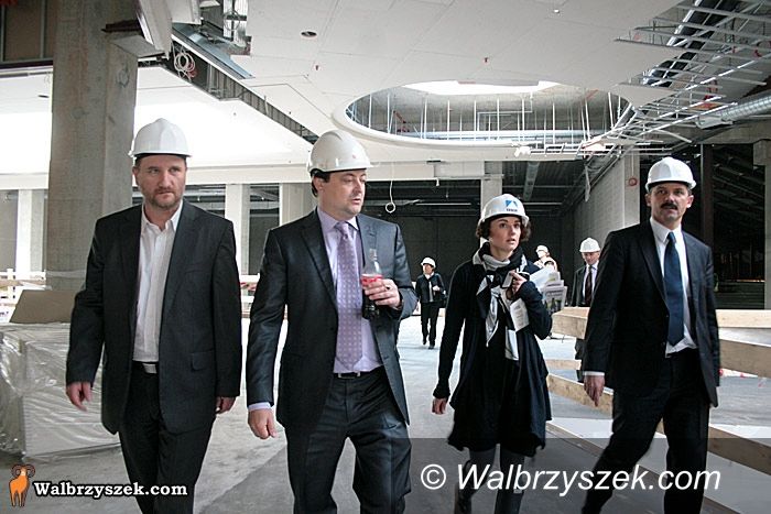 Wałbrzych: Z gospodarską wizytą w galerii